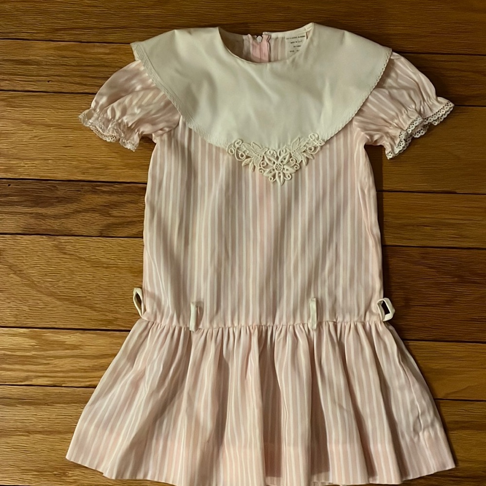 Adorable short-sleeve summer dress.
